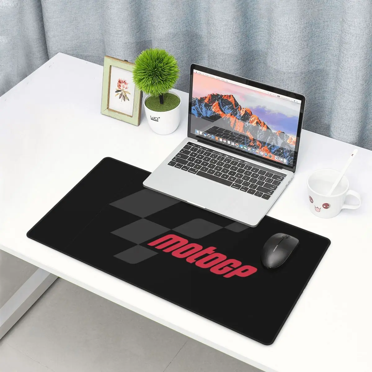 Gaming Laptop Essential Accessories - Large Mouse Pad Moto GP Logo